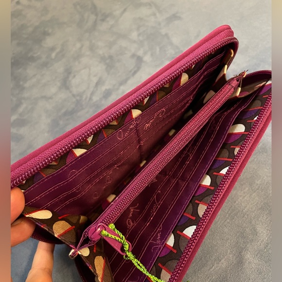 Vera Bradley Accordion Wallet - NWT - Picture 3 of 3